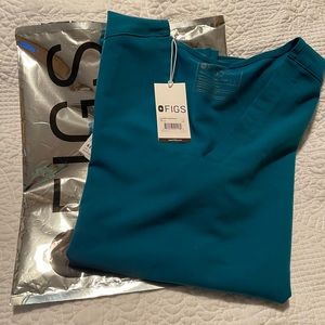 FIGS 2-pocket Top. Pacific Blue. Technical Collection. New w/tags.